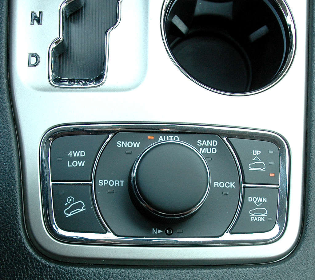 Jeep Grand Cherokee Diesel: Über diese Bedieneinheit sind verschiedene Programme einstellbar. 