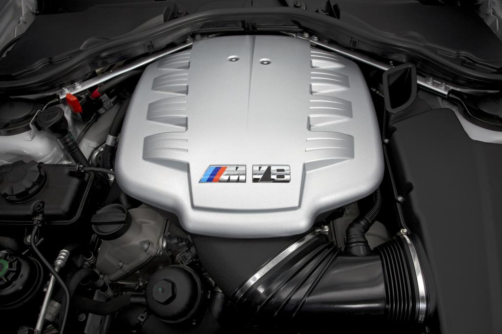 Kraftpaket: 4,4-Liter-V8 mit 450 PS