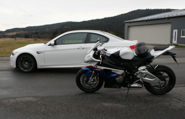 Motorrad oder Pkw? Zwei Räder sind schneller als vier