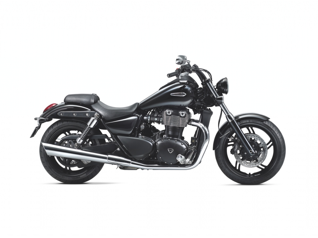 Motorradfahrbericht Triumph Thunderbird Storm: Hubraum durch nichts zu ersetzen