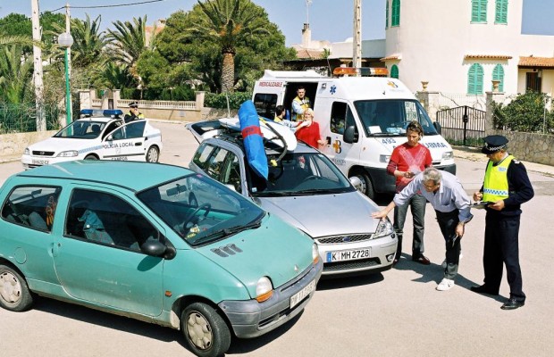 Nur jeder zweite Autofahrer kennt die Verkehrsregeln im Urlaubsland