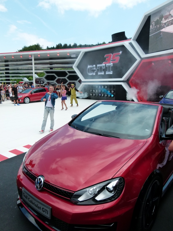 Oben ohne am Wörthersee – Golf GTI  und R Cabrio
