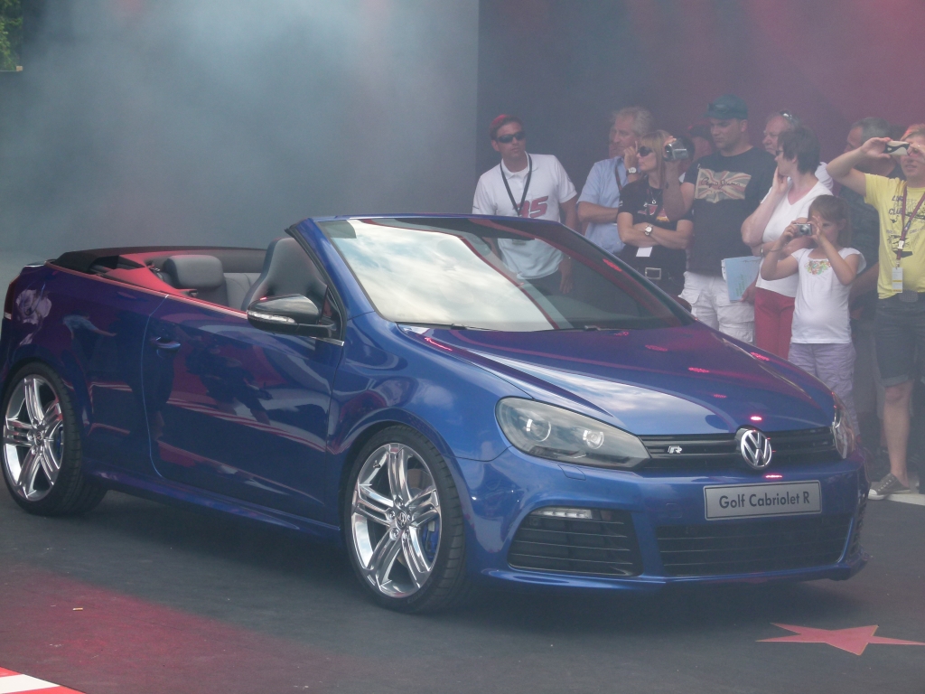 Oben ohne am Wörthersee – Golf GTI  und R Cabrio