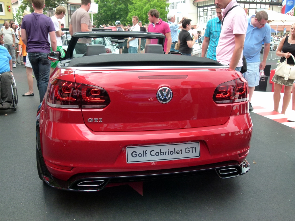 Oben ohne am Wörthersee – Golf GTI  und R Cabrio