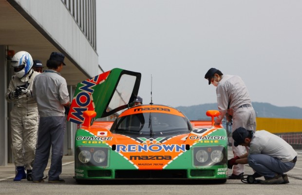 Patrick Dempsey steuert restaurierten Mazda 787B