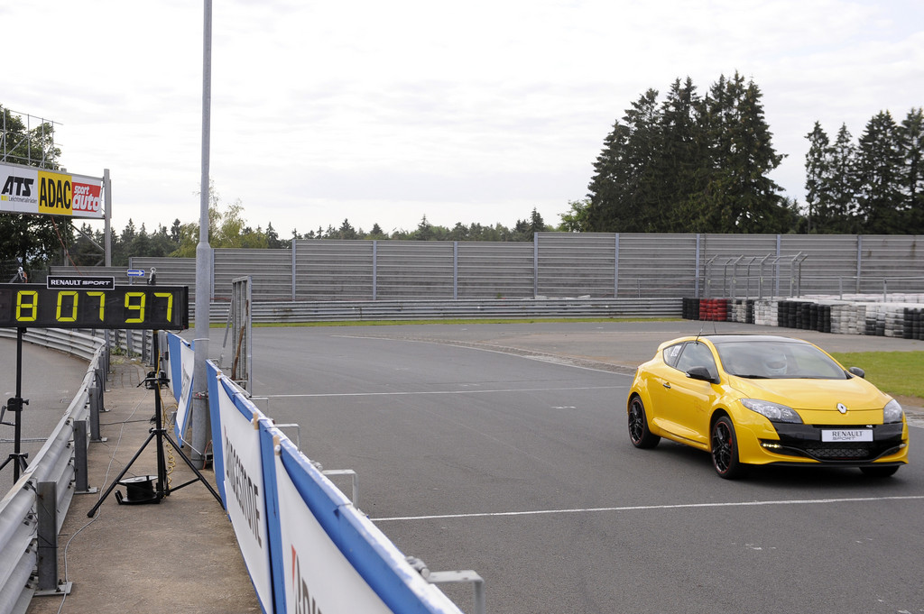 Rundenrekord auf der Nordschleife mit dem Renault Mégange R.S. Trophy.