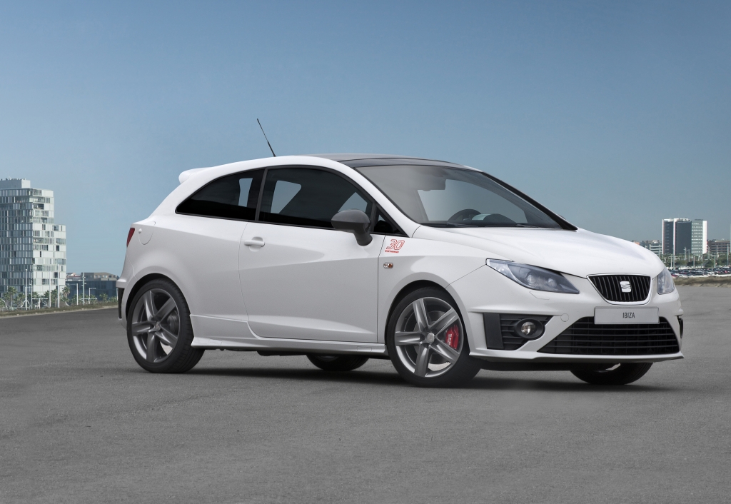 Seat präsentiert PS-starke Boliden beim GTI-Treffen 2011