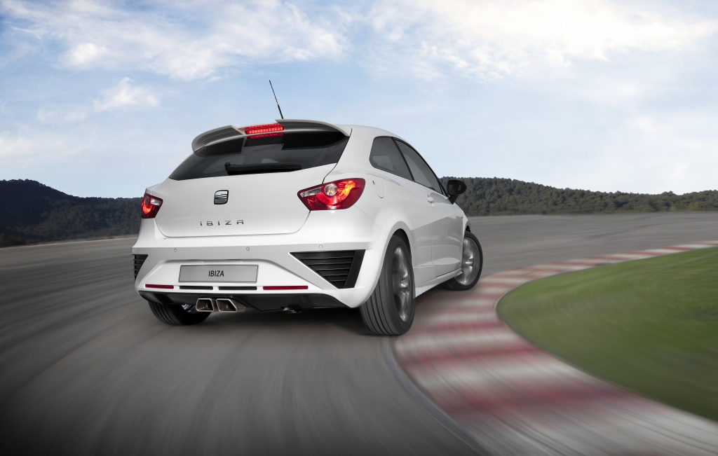 Seat präsentiert PS-starke Boliden beim GTI-Treffen 2011