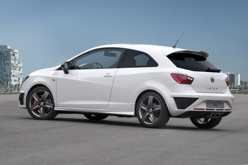 Seat präsentiert PS-starke Boliden beim GTI-Treffen 2011