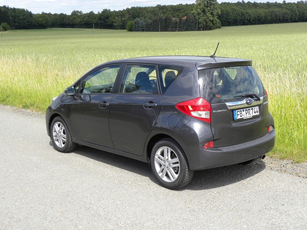 Subaru Trezia.