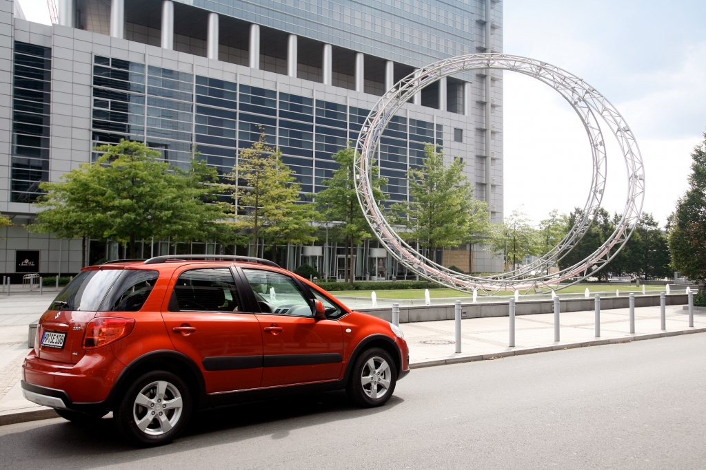 Suzuki SX4 Sondermodell Style - Mit Navi und Metallic-Lack
