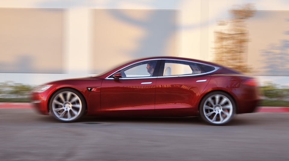 Tesla S - Mehr Charakter für die E-Limousine