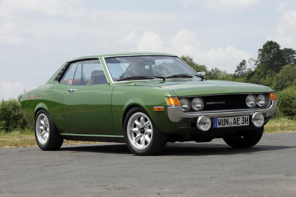 Toyota mit Celica und Crown bei der Youngtimer Tour 2011