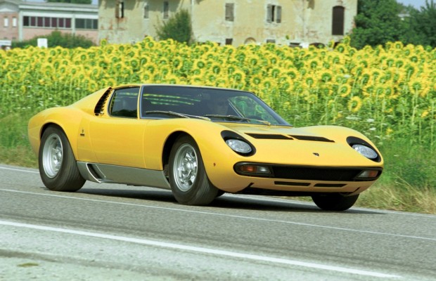 Tradition: 45 Jahre Lamborghini Miura - Kampfstiere kontra Cavallino Rampante 