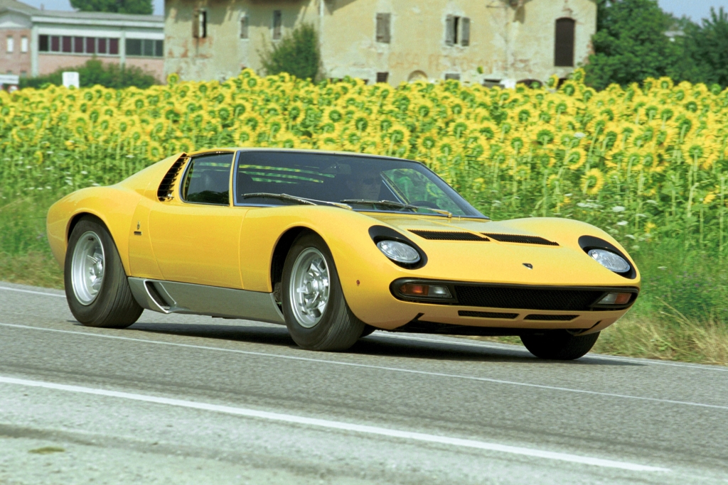 Tradition: 45 Jahre Lamborghini Miura - Kampfstiere kontra Cavallino Rampante 