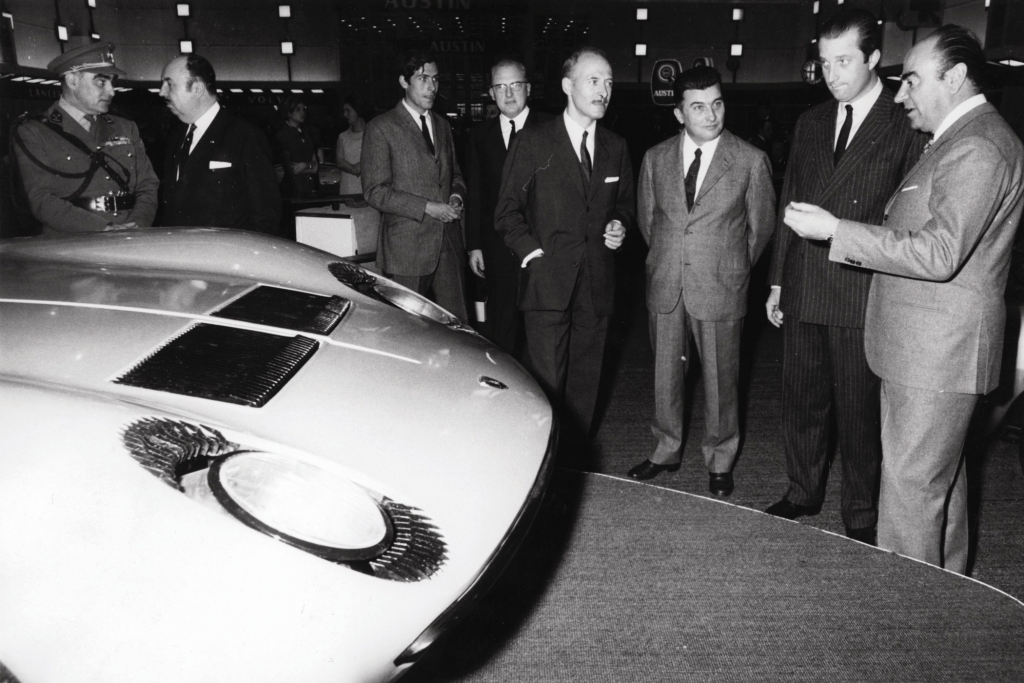Tradition: 45 Jahre Lamborghini Miura - Kampfstiere kontra Cavallino Rampante 
