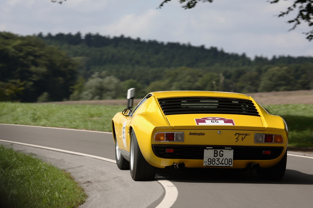 Tradition: 45 Jahre Lamborghini Miura - Kampfstiere kontra Cavallino Rampante 