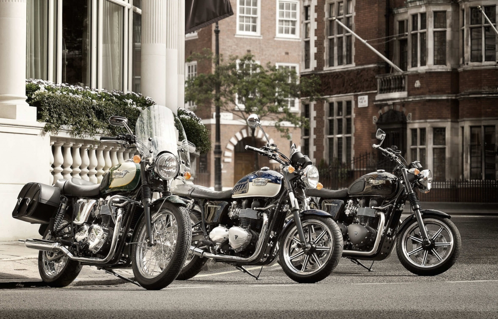 Triumph bittet Bonneville, Scrambler, Truxton und America in die Werkstatt