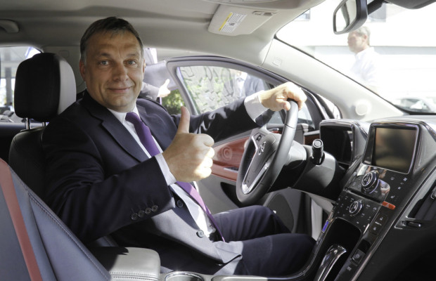 Ungarns Ministerpräsident Orbán zu Gast bei Opel