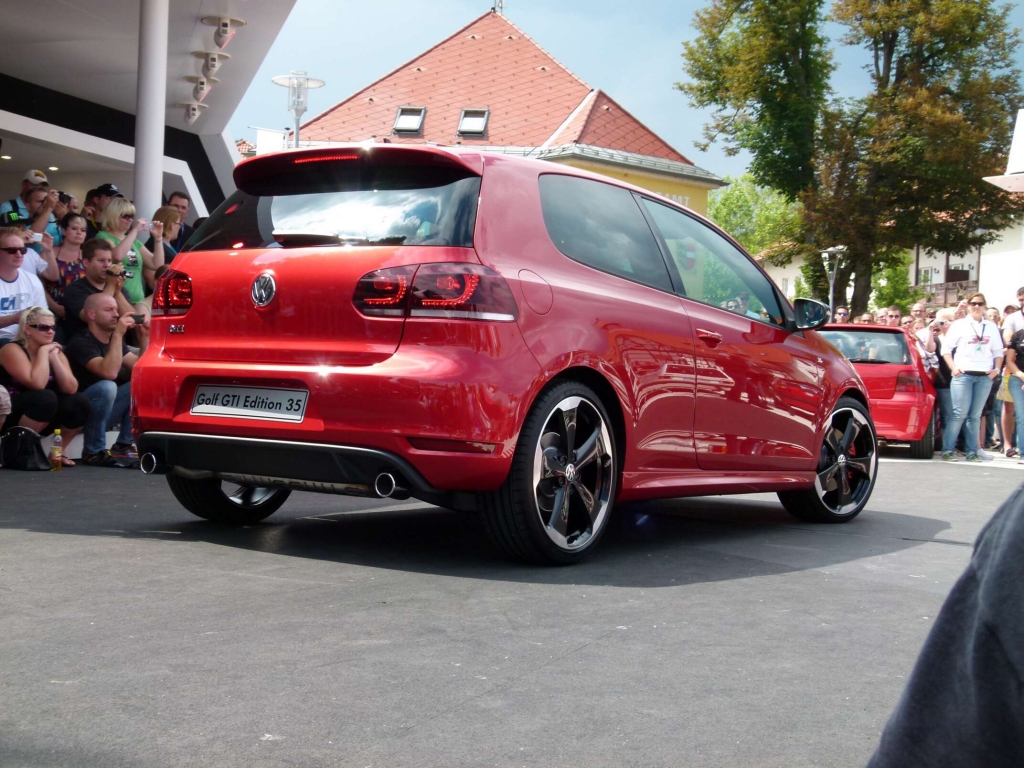 VW Golf GTI 