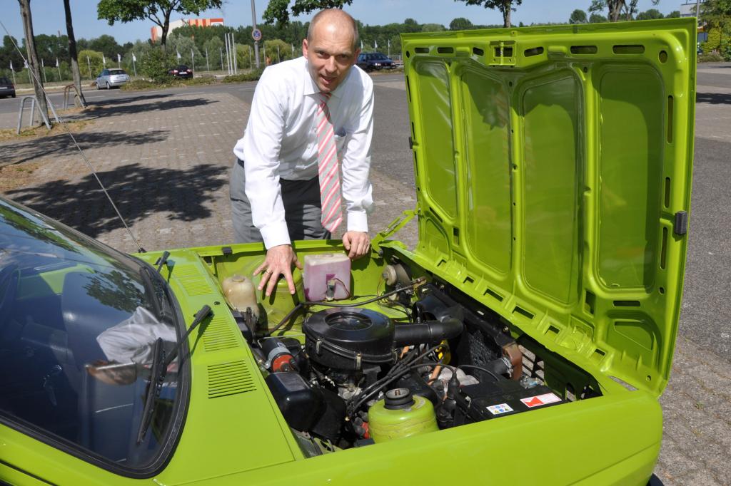 Viel Platz bietet der Motorraum des ersten Fiesta