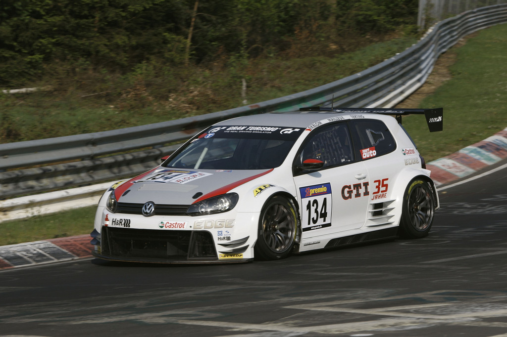 Volkswagen Golf24.