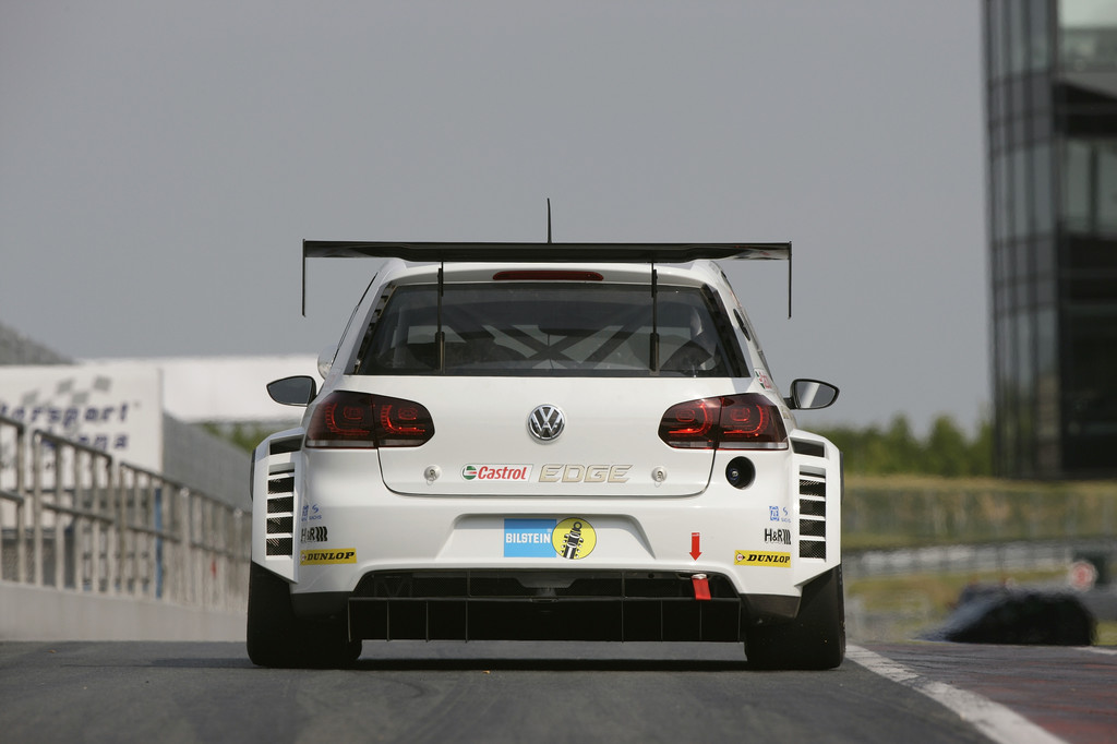 Volkswagen Golf24.