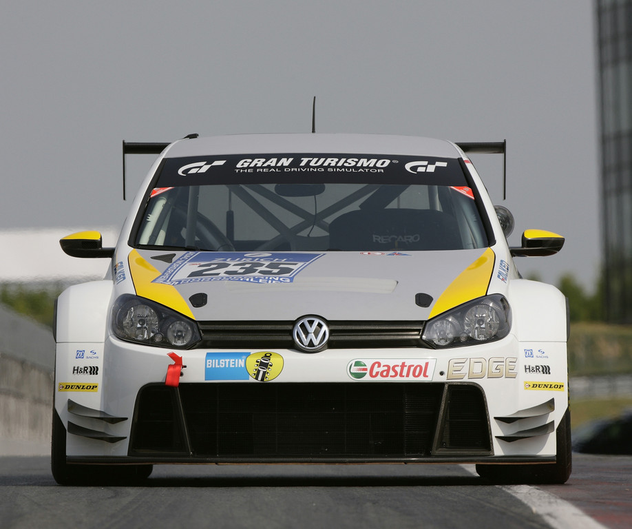 Volkswagen Golf24.