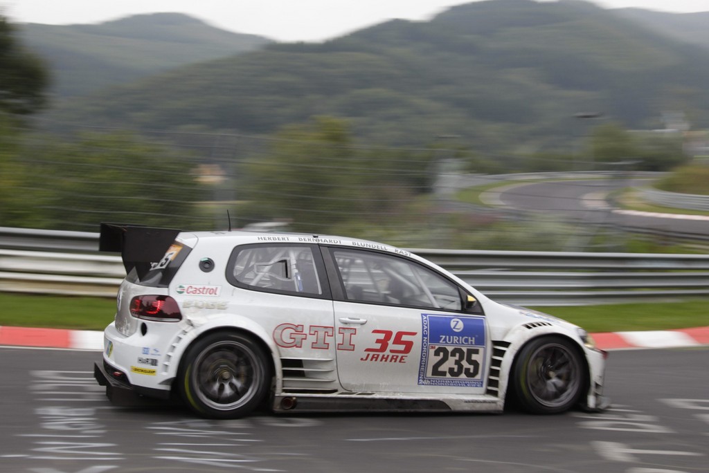 Volkswagen Golf24.