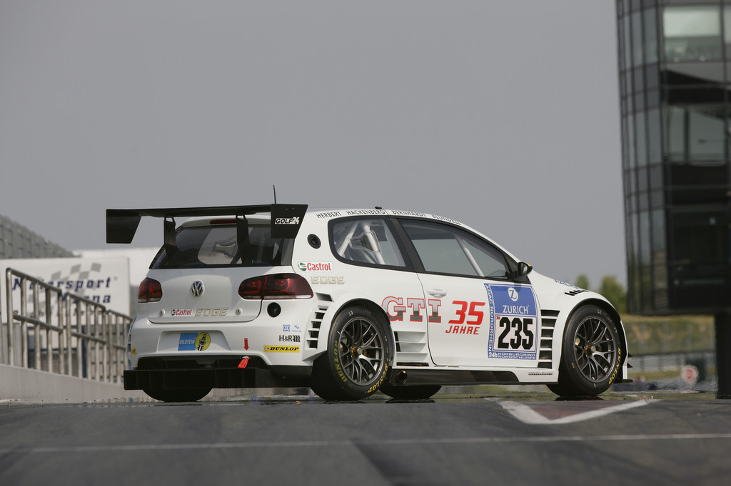 Volkswagen Golf24.