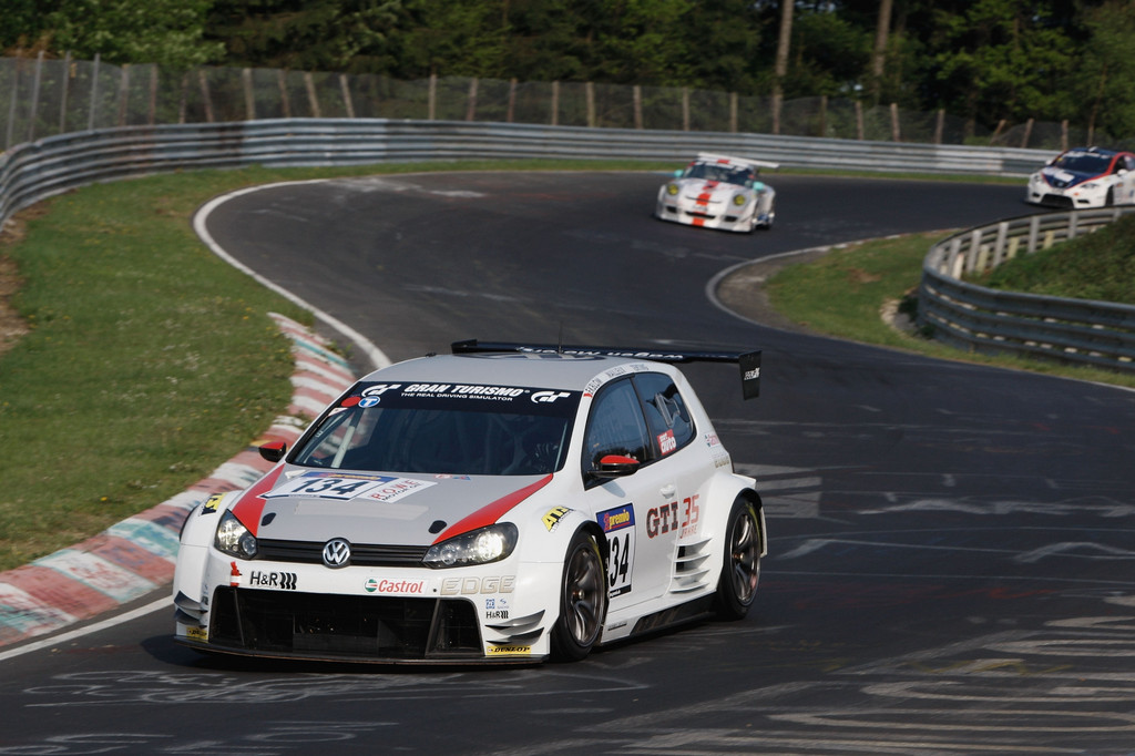 Volkswagen Golf24.