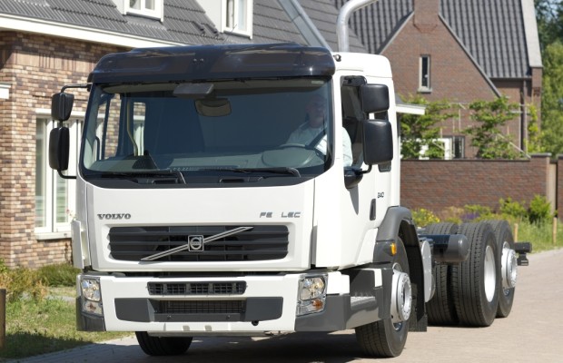 Volvo Trucks präsentiert Volvo FE LE : „Niederflur-Fahrerhaus“ mit Low Entry Einstieg