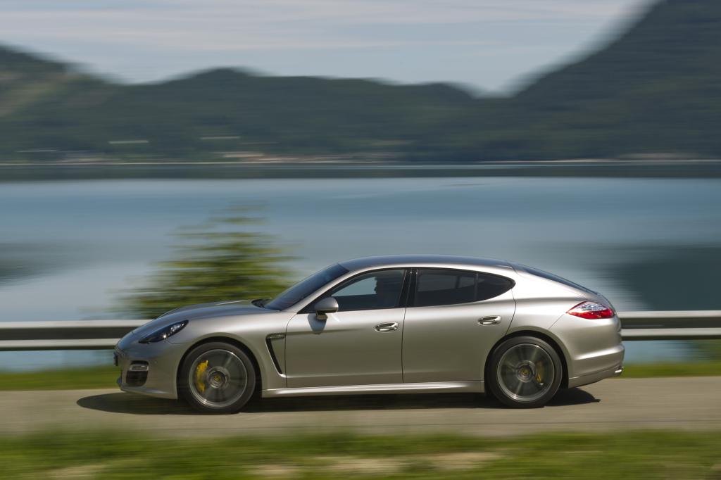 mit 550 PS Leistung kommt nun der ultimative Panamera auf den Markt - der Turbo S