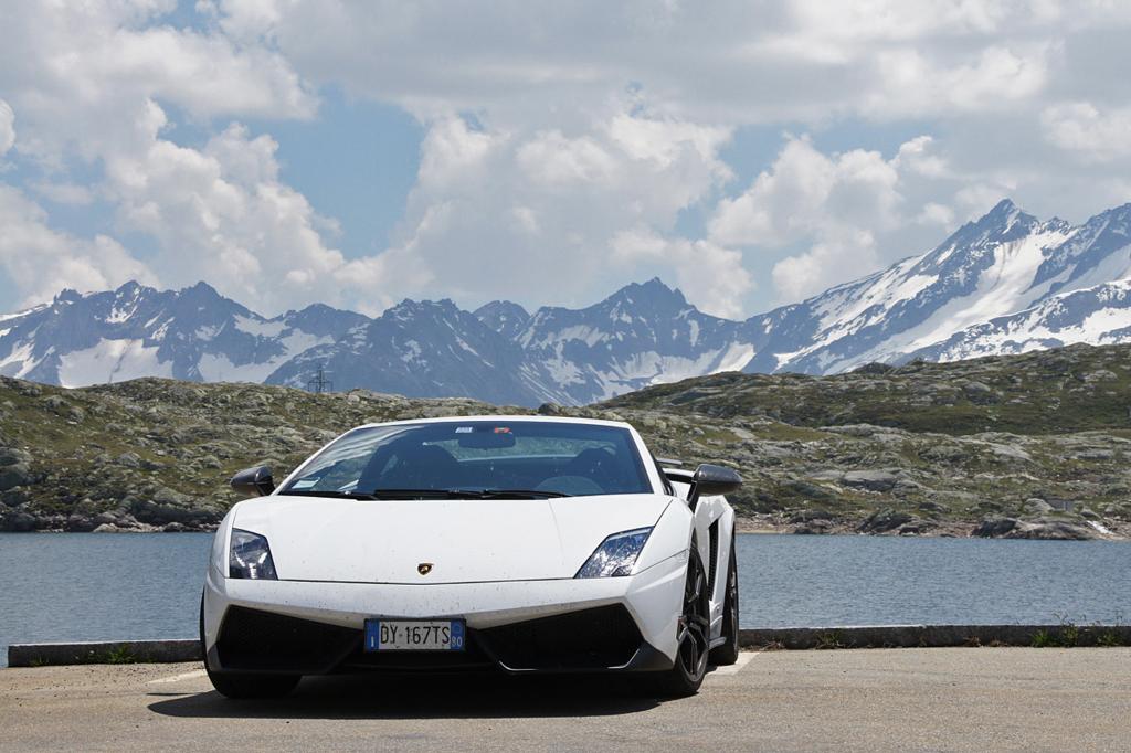 419 kW/570 PS leistet das V10-Triebwerk