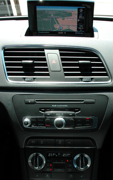 Audi Q3: Blick auf den mittleren Armaturenträger.