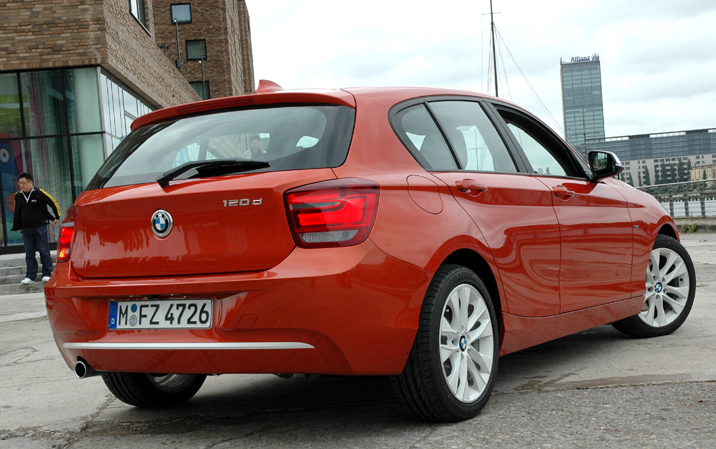 BMW 1er: Heck-/Seitenansicht des Urban Linie.
