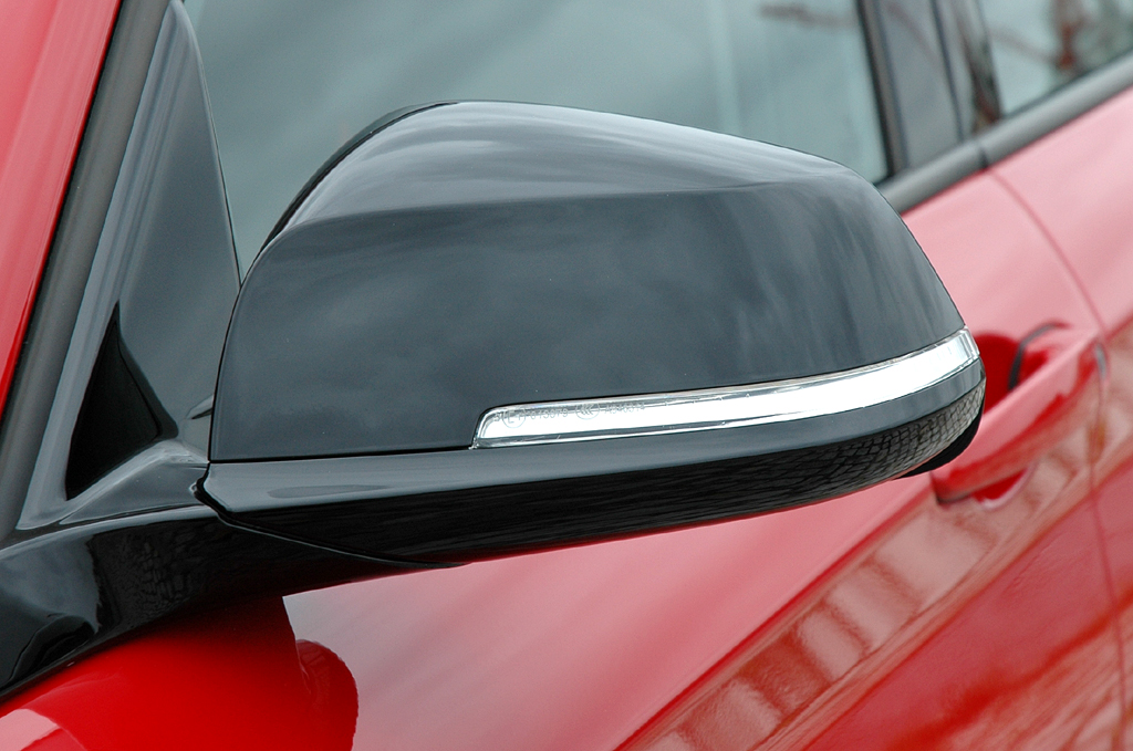 BMW 1er: In die Außenspiegel sind Blinkerleisten integriert. 