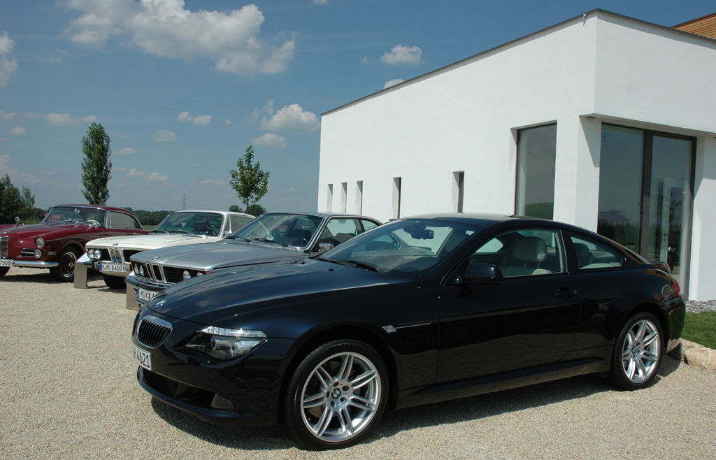 BMW 6er-Coupé: So sah der Vorgänger (vorn) aus ...	