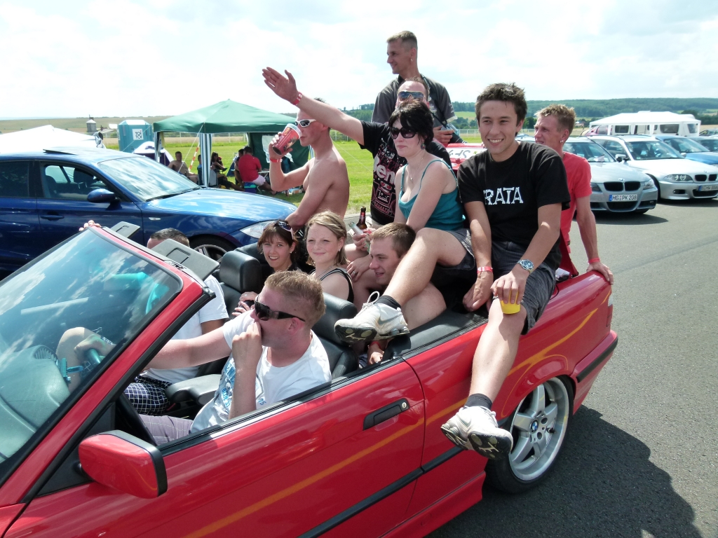 BMW-Tuningfreunde infiziert - Das Asphaltfieber geht um