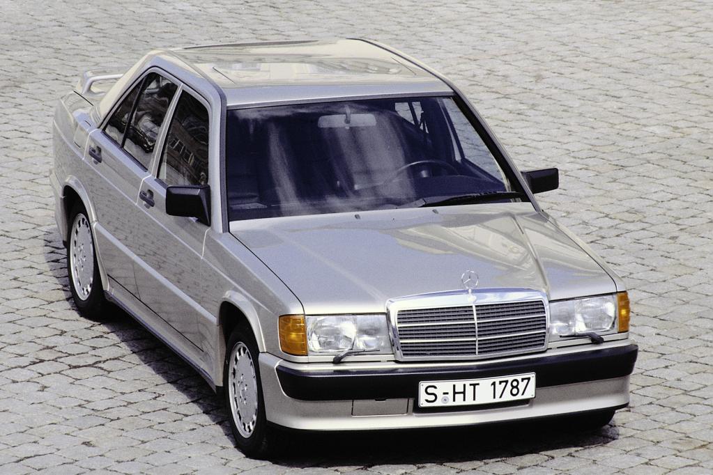 Daimler mit neuer Unternehmenschronik