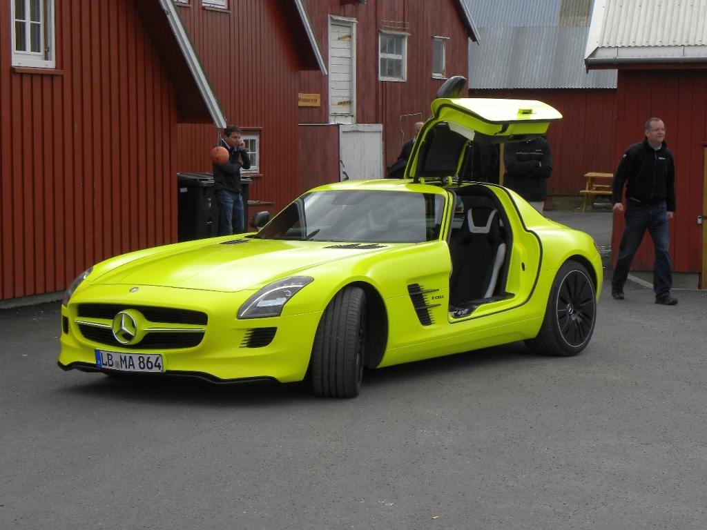 Daimler stellt größte Fahrzeugflotte bei der Silvretta-E-Auto-Rallye