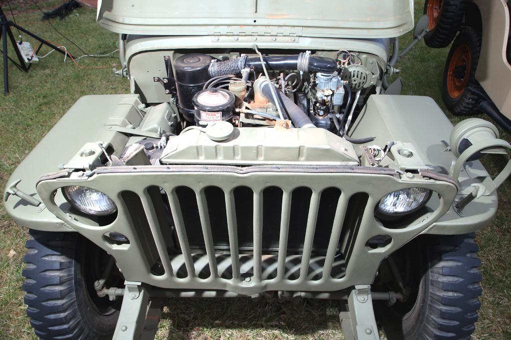 Der Motor ist simpel konstruiert, aber sehr robust. Ein Muss für ein Militärfahrzeug. 