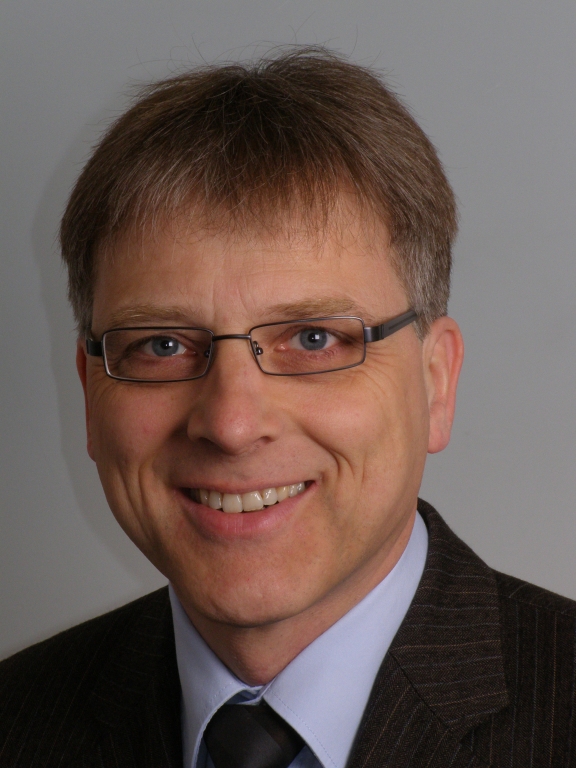 Dr. Walther ist Honorarprofessor an der Bauhaus-Universität Weimar