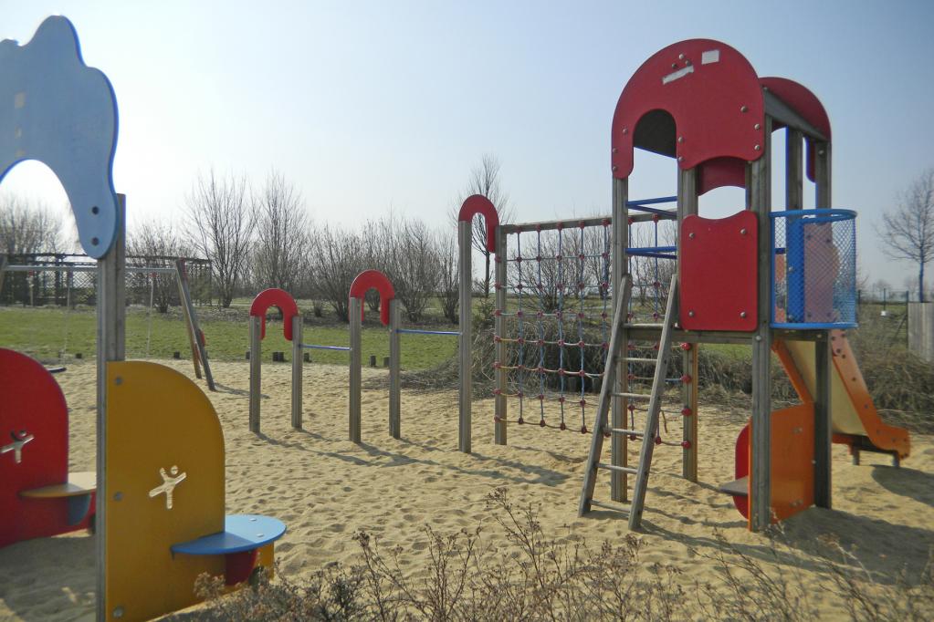 Einen Kinderspielplatz für den Nachwuchs hat nicht jede Anlage. 