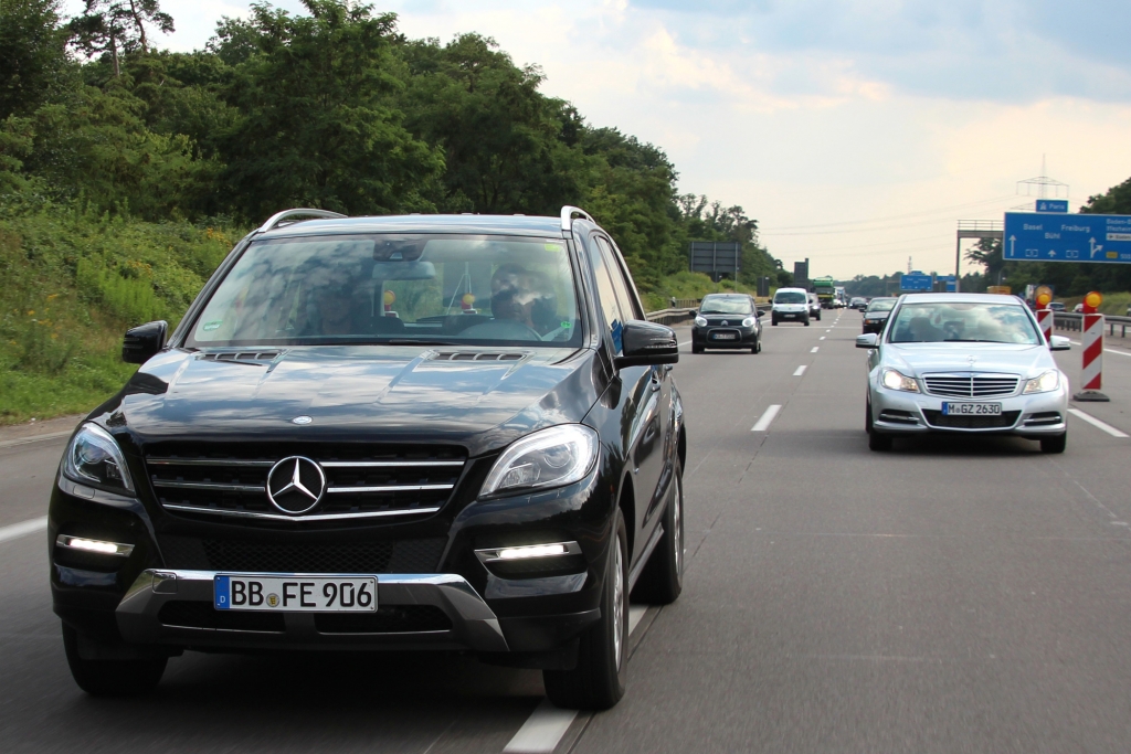 Erste Fahrt in der neuen M-Klasse - Barcelona – Stuttgart ohne Boxenstopp