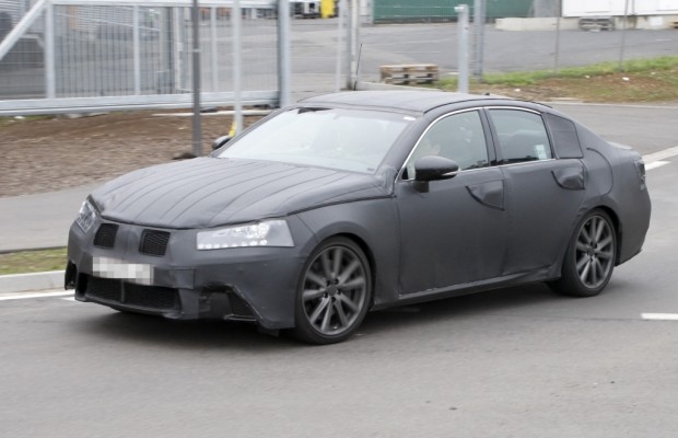 Erwischt: Erlkönig Lexus GS – Mehr Risiko im September
