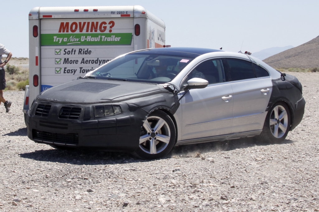 Erwischt: VW Passat CC - Comfort-Coupè in der heißen Phase