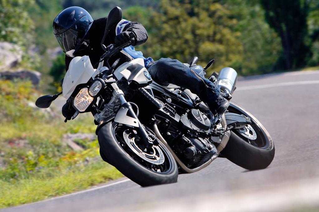 Fahrbericht BMW F 800R: Harte Schale - weicher Kern