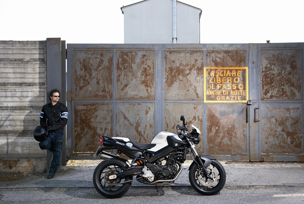 Fahrbericht BMW F 800R: Harte Schale - weicher Kern