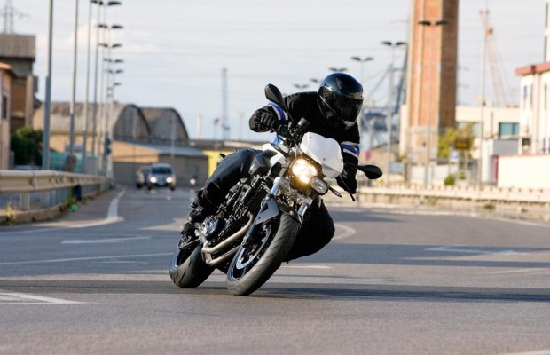 Fahrbericht BMW F 800R: Harte Schale - weicher Kern